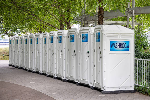 Best Porta potty rental near me  in Pontiac, MI